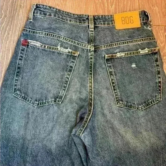 Urban Outfitters BDG tappered baggy jeans distressed  style OB1683753 Size 27 - Picture 3 of 11